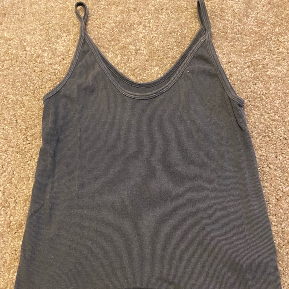 grey universal threads tank top